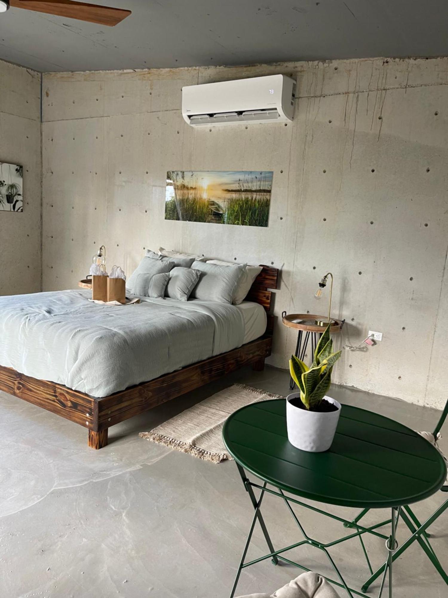 The Serene House Bed & Breakfast Лукильо Экстерьер фото